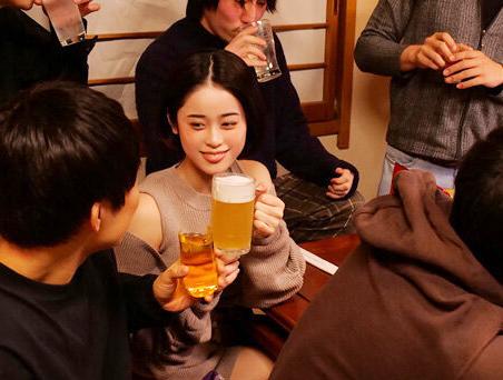 【中出し】「酔ったらエッチしたくて…♡」飲み会帰りにサークルの先輩の家で…激エロフェロモンに耐えきれず浮気SEX！