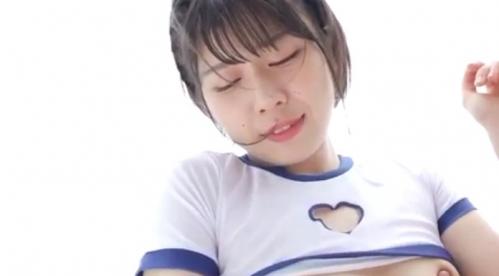 【乳首がこんにちはする女の子】ほぼヌードイメージ　渡邉日向