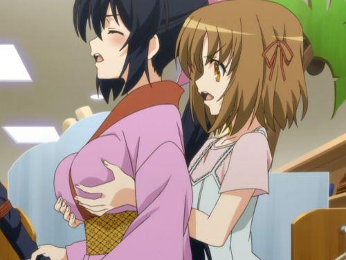 アニメの巨乳ヒロインさん、公衆の面前で胸を揉みしだかれてイってしまう