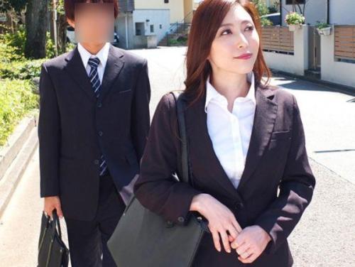 【白木優子】大人美人で仕事もできて憧れの女性上司と出張席で相部屋になり貪るような濃厚セックス！
