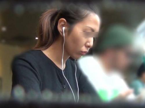 【盗撮】美しい顔も羞恥と快感で歪む完全痴漢犯罪！素人美女の下半身を力付くで犯す危険人物！