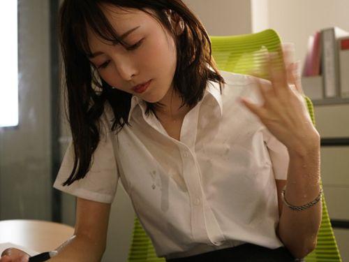 【広瀬りおな】エアコンの壊れたオフィスで汗だくの美人上司と体液交じりの濃厚セックス！