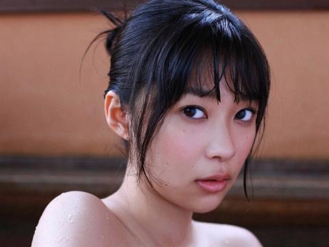 指原莉乃さん画像集168枚【セミヌード】