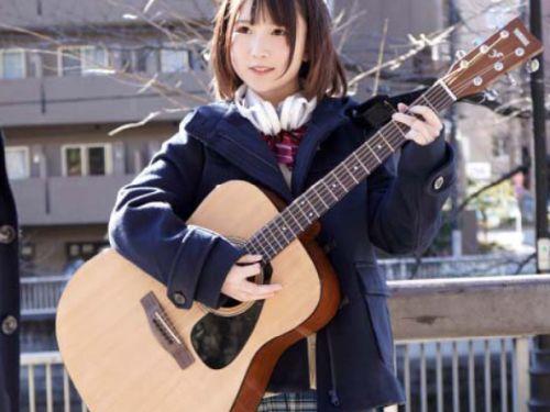 【由良かな】冴えないダメ男がアプリでGETしたボッチの女の子とホテルに入り麗しい肢体にドップリ注入！
