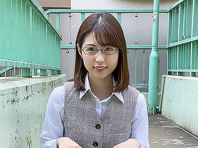 【オナニー×OL】美人OLがパンスト姿で自慰行為に没頭！ローションで濡れた指が秘部を愛撫し恍惚の表情！