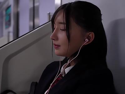 〖チカン×女子高生〗最高のBODYで話題の巨乳女子校生さん無防備な瞬間を狙われ渦巻く欲望に打ち勝てるかｗｗｗ