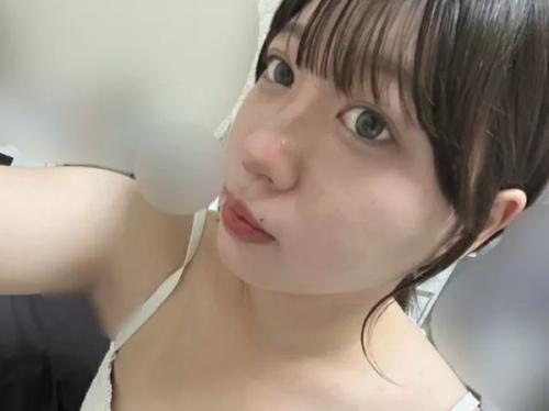 【個人撮影】裏垢美人！二十歳の童顔美少女系ギャルがエッチな美乳を晒してくぱぁ自撮り解禁！