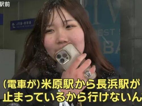 【テレビ】羽鳥慎一モーニングショーで大雪の中、滋賀女のケツが丸見えになる