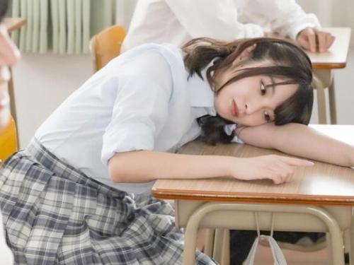 【セックス】性に興味津々な制服美少女が初めての生チンで犯され、快楽に溺れてしまう！