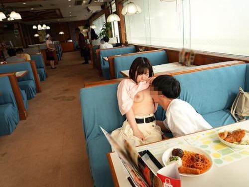 【こっそり】「こんなところでイッちゃうなんて…♡」全身性感帯と化してピクピク痙攣する美女！