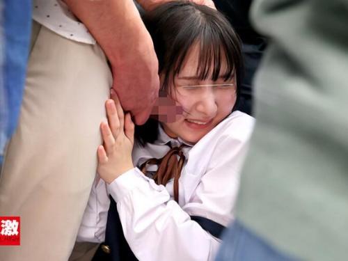 華奢で純真な少女が痴漢の魔の手にかかる衝撃的な淫らな行為