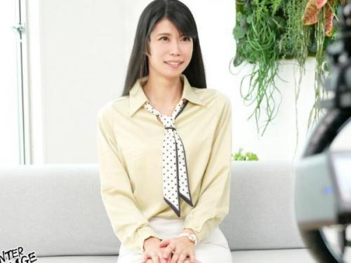 ＜白川聖子ｘデビューショット＞旦那の性器だけでは充足しきれない淫らな40代妻が、恥じらいと共に湿る秘部で、背徳の愛欲行為！