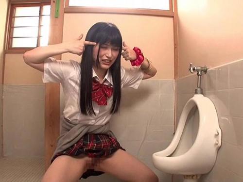 ＜修学旅行＞悪霊の狼人間ゲーム！幼女で豊満な巨尻女子高生に取り憑かれ…セクシャルハラスメントで羞恥心から痙攣するエロな貧乳教師をレズビアン強姦＜露天風呂＞