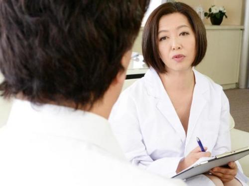 五十路・猥褻な女医の濃密な中出し情事！診察を装い患者をそそのかす過激な熟女医師の隠された欲望！