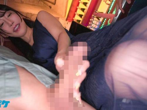 〖ドキュメント×デリヘル〗極上の色気を放つ美女がデリヘル店に潜り込み、客と濃厚に絡み合う衝撃映像がヤバすぎるｗｗｗ