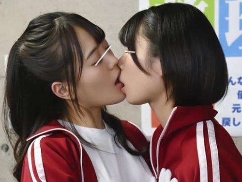 【ヤリマン風紀委員会の秘密】 淫らな”現場”を自らの肉体で徹底チェック！ 欲求に満ちた少女たちが過激すぎる秘部探検に挑む！