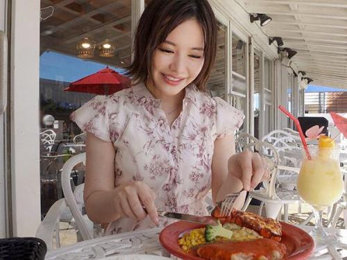 【浮気】「一回だけだから・・・」常夏の海での一回限りの不倫ｓｅｘで乱れまくり！