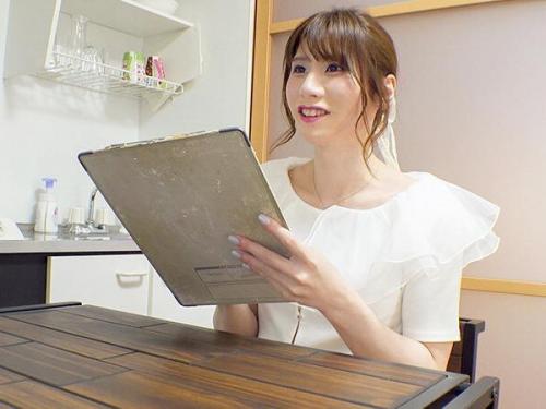 ＜愛瀬まりさｘ男の娘＞美しい脚の先に秘密が…ニューハーフデリヘル嬢がM男を誘惑し、究極の快感へと導く！