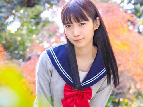 ＜初陣ｘ希咲那奈＞未熟な微乳の制服美少女が、肥満な壮年と情熱的に舌を交わし、大胆な初舞台への一歩！