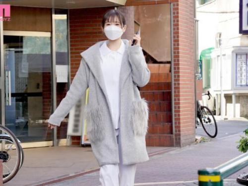 【Gカップ美人×歯科助手】歯科クリニックで働く、服を脱げば驚愕のウエストを持つGカップの絶世美女が、実はエロいプレイに夢中な淫らな女性だった！