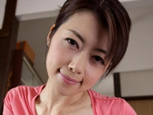 幼い頃を思い出して優しいお母さんとドクター遊び！（主観映像）麻妃ママにたっぷりエロく甘える至福のひとときを体験！