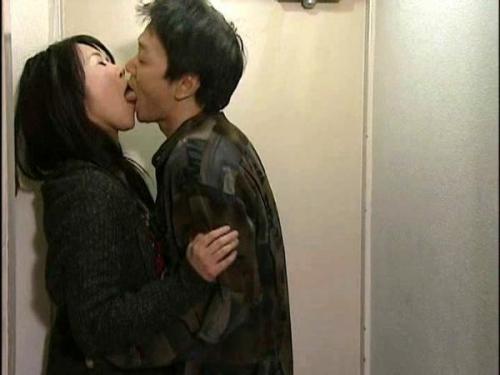 〔ﾍﾞﾝﾘｰ塚本〕不正が明るみに出た女　その結末は、無残に陵辱される