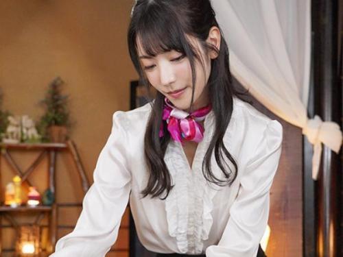＜カレン楓と男性専用リラクゼーション＞スレンダーで魅惑的なセラピストが、妖艶な腰使いで思わず声が漏れる極上の癒し体験！