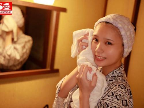 【ハメ旅行】顔面偏差値が異次元の超絶カワイイ美少女と温泉旅で繰り広げる露天風呂での大胆な野外プレイ！メス顔全開で乱れ狂う絶頂の瞬間！