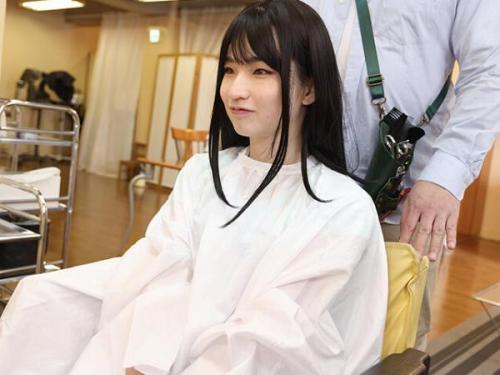 ＜姫野らん＞嫌と言えない弱気な美少女が髪切りながらマン〇を弄られ声我慢して羞恥イキ！