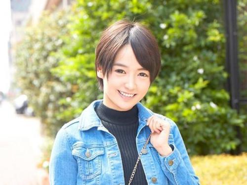 華奢で魅惑的な少女に目をつけた、獣のような男優の熱烈なアタック！