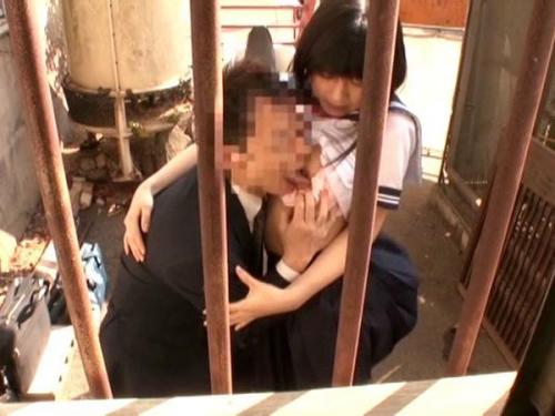 居酒屋で出会った魅惑的な女性とトイレで秘密のひとときを過ごし、情熱的な夜を堪能！
