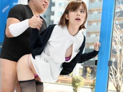 ＜マジックミラー号＞セルフケアのつもりが、目の前の魅力的な男性に心奪われ、情熱的な口技から思わず本番へと進んでしまう誘惑の看護師！