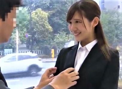 【ＭＭ号】会社の同僚と気まずい空気で二人きりにｗ超美人ＯＬがおっさんと絡む