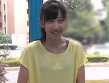 筋肉質な太ももがエロいスポーツしてる美人女子大生をナンパ！エッチなプリケツも見せるｗ