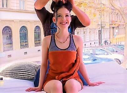 【ＭＭ号】初ミラー号の白人美女がつるつるパイパンおマンコにデカチンピストンでヨガル