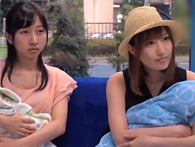 【ＭＭ号】「すごい出てる～ｗ」子持ちの美人妻たちが他人棒でピストン！大量の精液に興奮ｗ