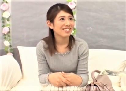 【ＭＭ号】素人女子大生が質問途中にデカチン男に即ハメされるｗガン突きされながら答えるｗ