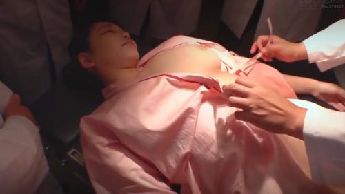 悪夢の夜間病棟！怪しい薬を投入され悪徳医師達に輪姦るw濃厚セクロスでセクシーボディーを嬲られ報酬は たっぷりの中出し♡