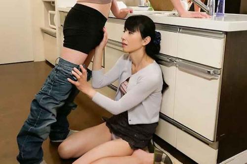 【中出し×熟女】鶴川牧子 我が家の美しい姑