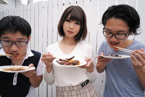 【女装×ニューハーフ】佐藤あいり 学校のクラスでアイドル的な存在の佐藤は僕たちの憧れだった。卒業間近に迫るある日、親友の村田とBBQに誘ってみたところヨッシャ。