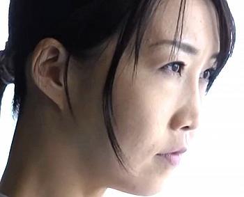 【熟女×巨乳】魅力的な女たちの肉体を狙って、あの手この手で立ちはだかる男たち!、時には悪行のケジメであったり、欲求不満を見透かした態度であったりする。