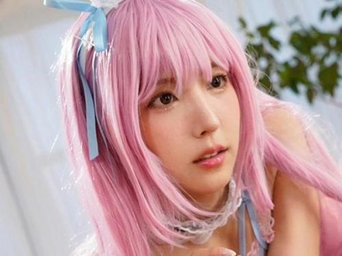 コスプレ着たまま巨乳コスプレイヤーが着衣セックスで淫語プレイｗｗ
