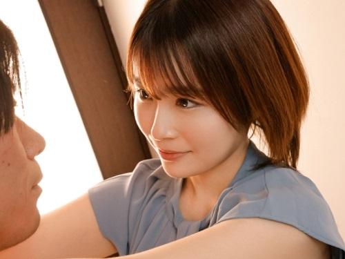 【河合あすな】「先輩の奥さんって私より可愛いですか？」誘惑NTR不倫セックス！スレンダー爆乳おっぱい痴女OL【エロ動画】