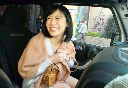 【不倫】アプリで出会った浮気妻♡ドスケベ奥さん達！平日の真っ昼間からラブホで旦那以外のチンポ突っ込まれアンアン言ってます！