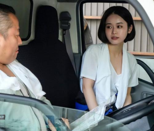 【MINAMO】既婚の素晴らしく美貌がエグい美女は職場のエロおやじと卑猥な快楽に身を委ねる浮気セクロス