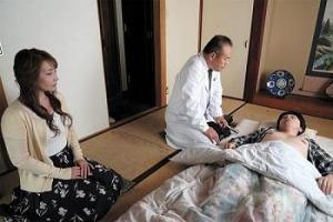 【庄司ゆり奈】体が悪い夫の診察してくれる先生とはパコパコしちゃう奥さん