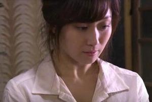 ＜川上ゆう＞貧困生活の奥さんはえろ医者とファックする