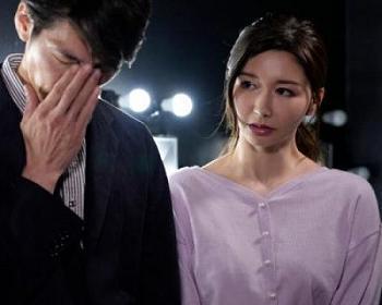 【愛弓りょう】色気抜群BODYの四十路美魔女が旦那には言えない快楽3P不倫セックス