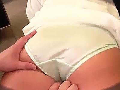 【相部屋】出張の宿で豊満なバストの人妻上司と官能的な夜を堪能！快感に溺れる官能のひとときがやってくる