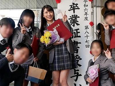 《流出映像》美少女が卒業後に同級生との激しいセックスで巨大なモノを挿入され激ピストンによる絶頂が止まらないｗｗｗ